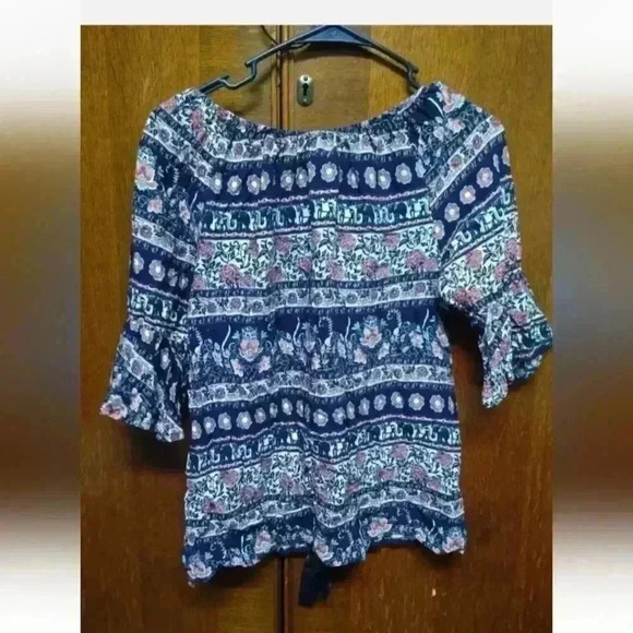 Women's Bailey & Chloe Floral Design Blouse Size Small - Picture 3 of 3